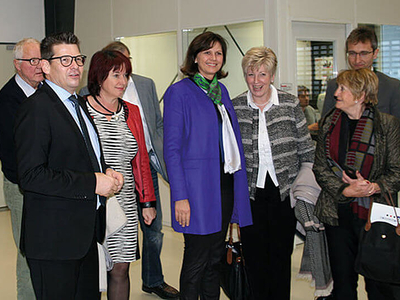 Baijerin osavaltion ministeri Ilse Aigner vierailee ept GmbH:ssa